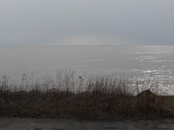4th image of 126 Lakeshore Dr