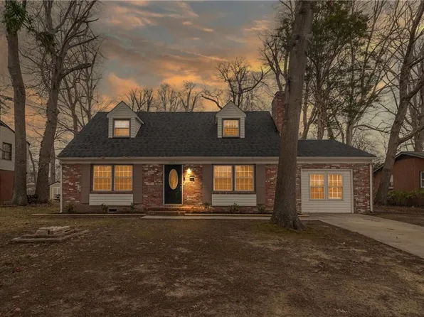 882 Catalina Dr, Newport News, VA 23608