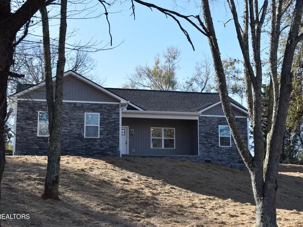 404 4th St, Seymour, TN 37865