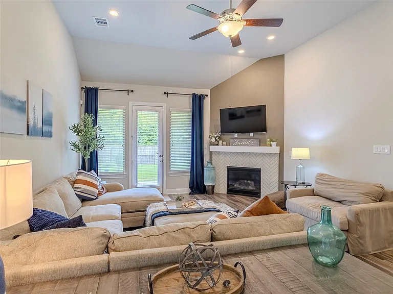 10923 Texas Rose Dr — Photo 24