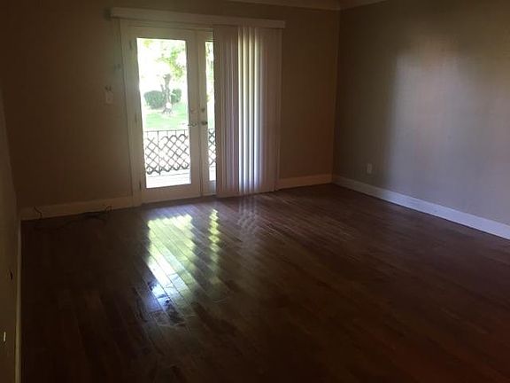 Living Room/Balcony Entrance