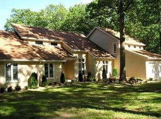 558 Avionics Ave, Ozark, MO 65721