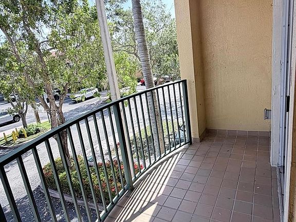 4th image of 7220 NW 114th Ave #20916