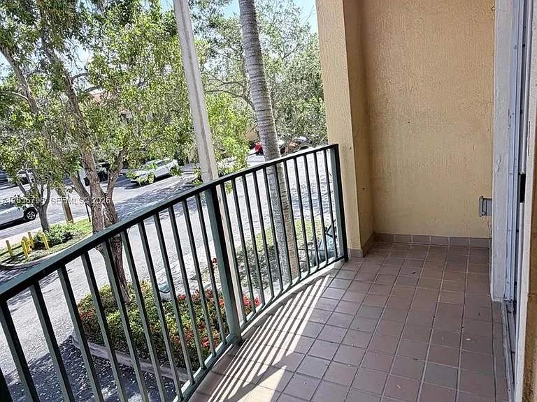 7220 NW 114th Ave #20916 — Photo 4