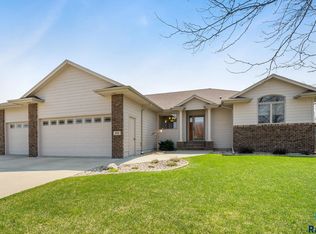 809 W Tradewinds St, Sioux Falls, SD 57108