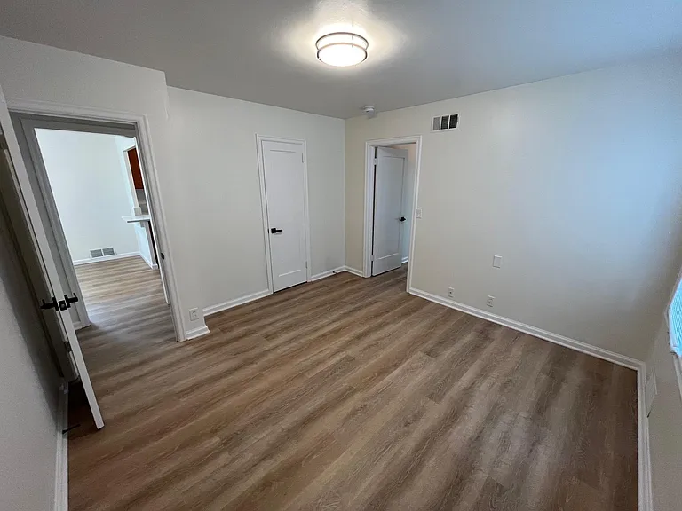 15800 SE Oatfield Rd — Photo 16