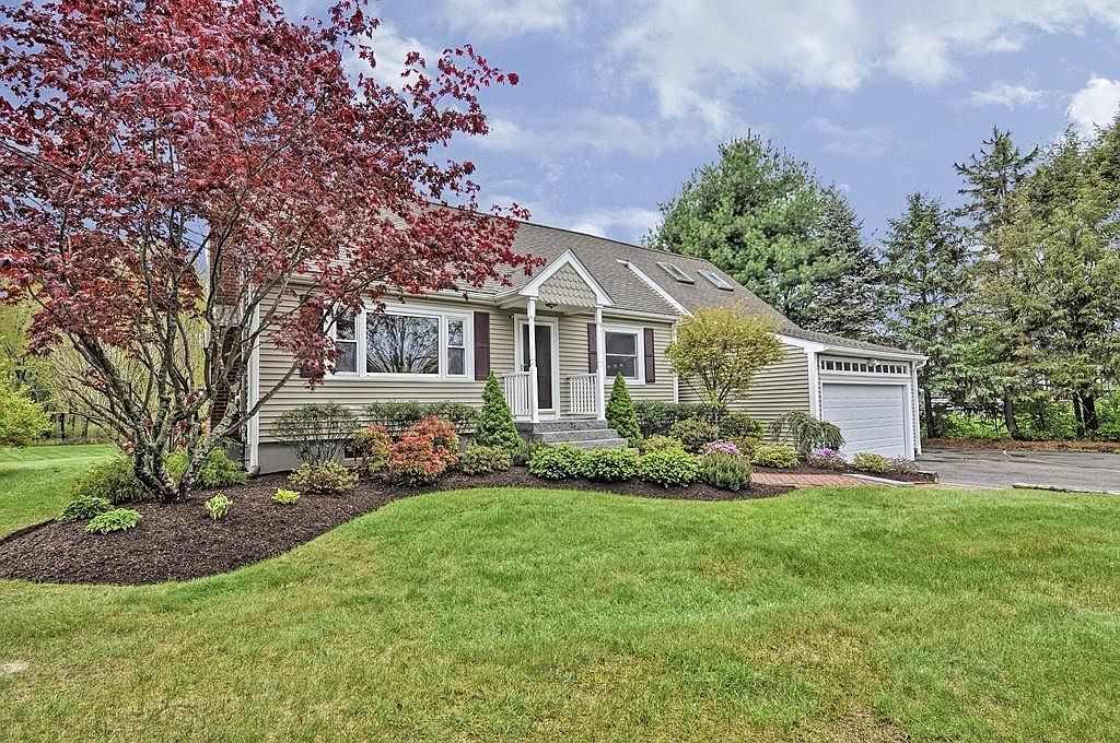 27 Pleasant St, Millis, MA 02054 Zillow