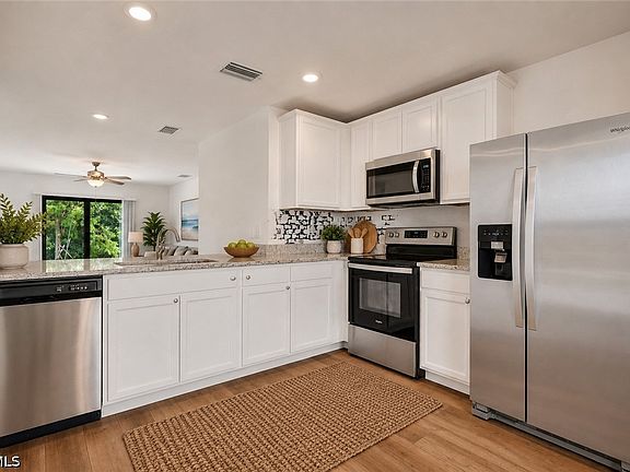 4th image of 219 NW 25th Ter