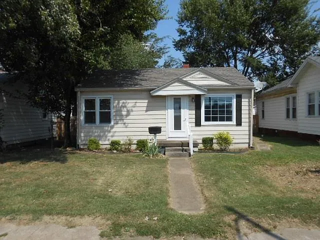 1662 E Morgan Ave photo 1