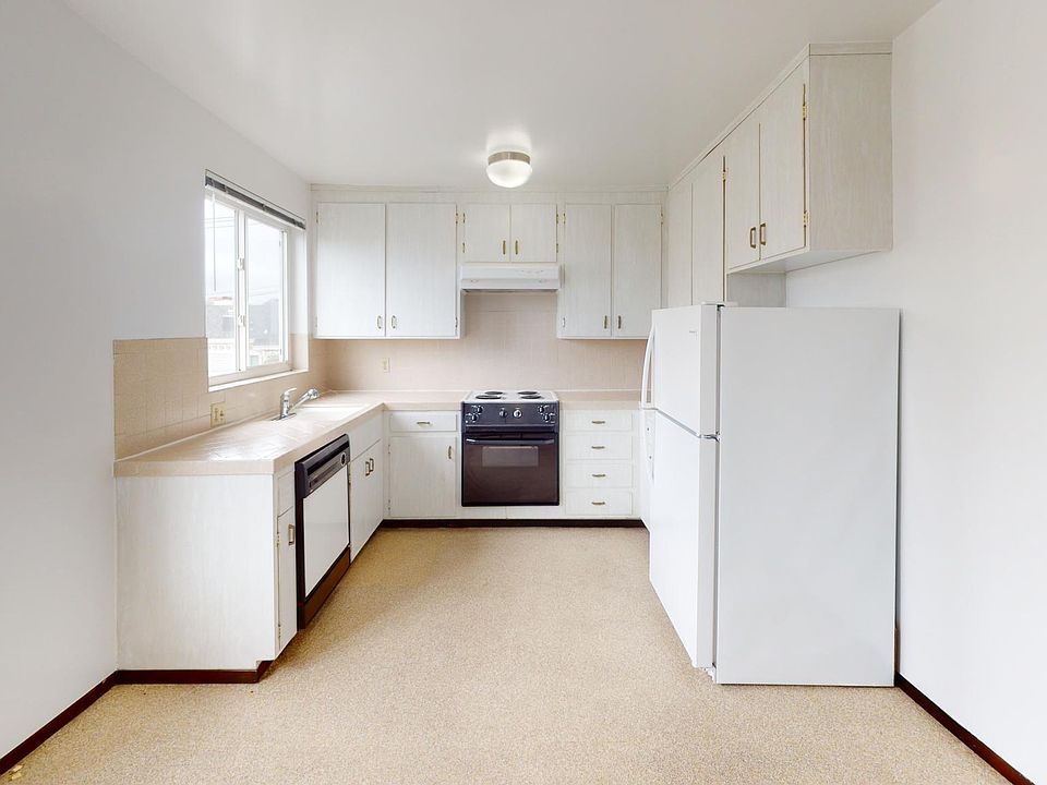 1st image of 2028 Scott St APT 203