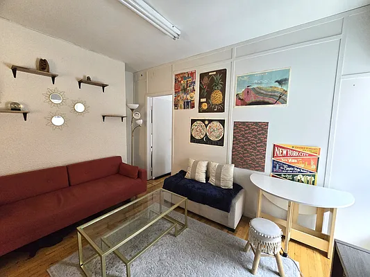 Rented by Green Home NY Realty LLC | media 5