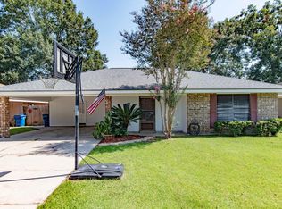 120 Longfellow Dr, Lafayette, LA 70503