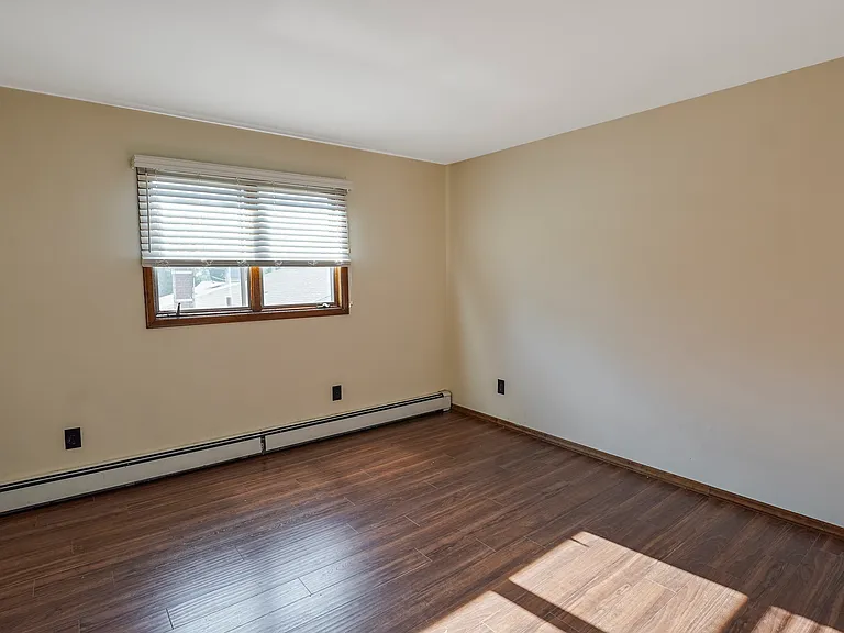 77 Highland Pl #2 — Photo 20