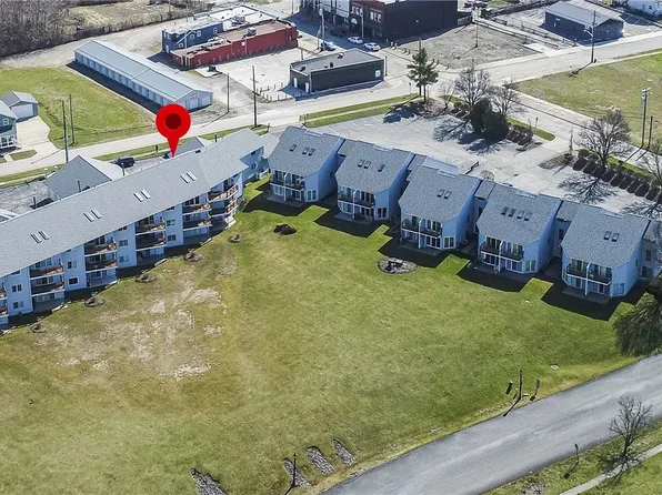 1025 Harbor St APT 36, Conneaut, OH 44030