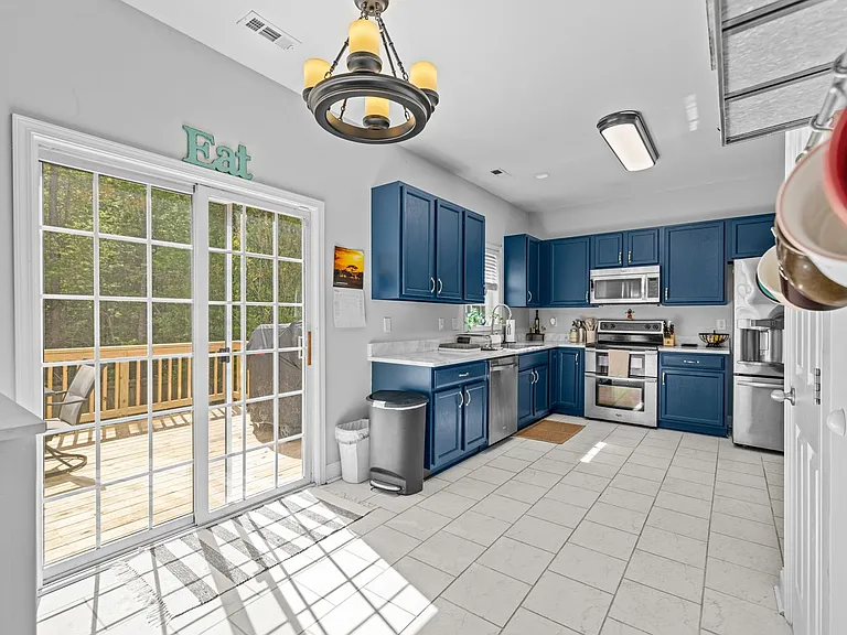 210 Dartmoor Trl — Photo 15