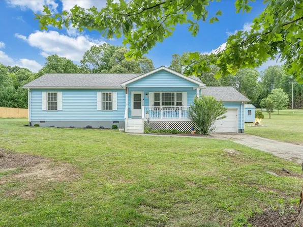 44 Strawberry Banks Dr, Moneta, VA 24121