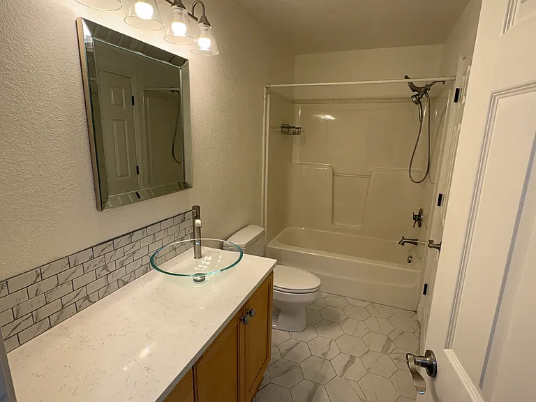 437 Harris Ln #11 — Photo 10