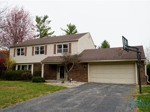 615 Kirkshire Dr, Perrysburg, OH 43551