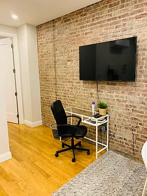 Rented by Voro New York | media 9