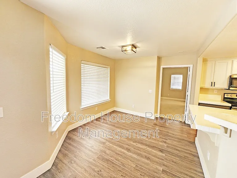 4591 Stoneham St — Photo 14
