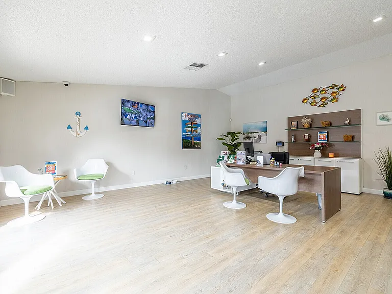 Leasing Office