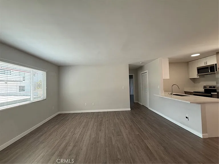 404 N Broadway #6 — Photo 4