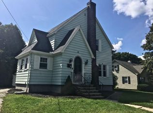 32 Park Ave, Webster, MA 01570