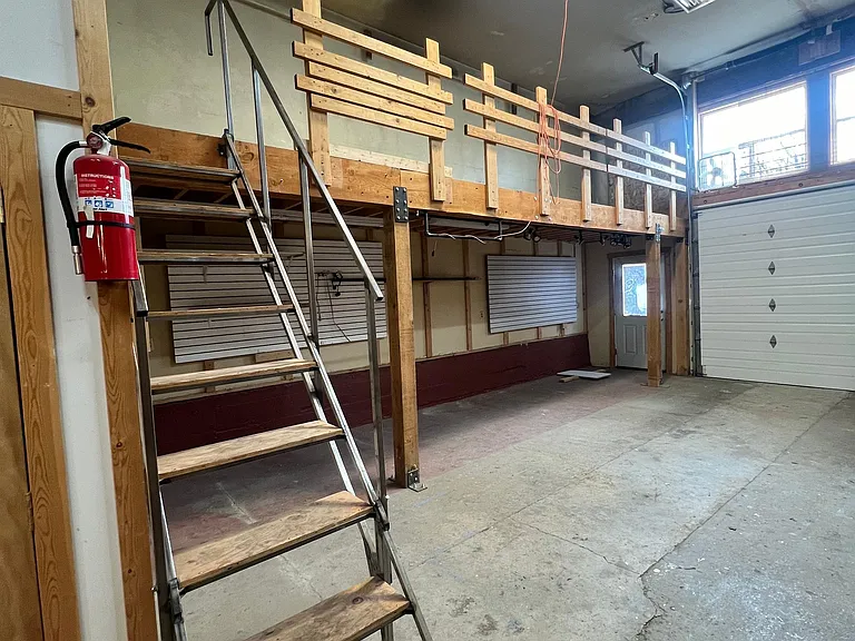 120 E Park St — Photo 23
