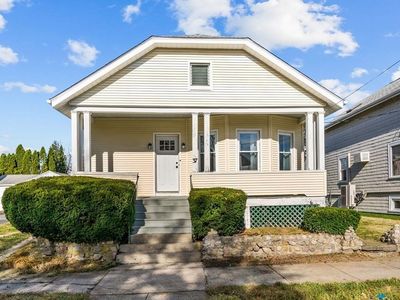 37 Ethel St, New Bedford, MA, 02745