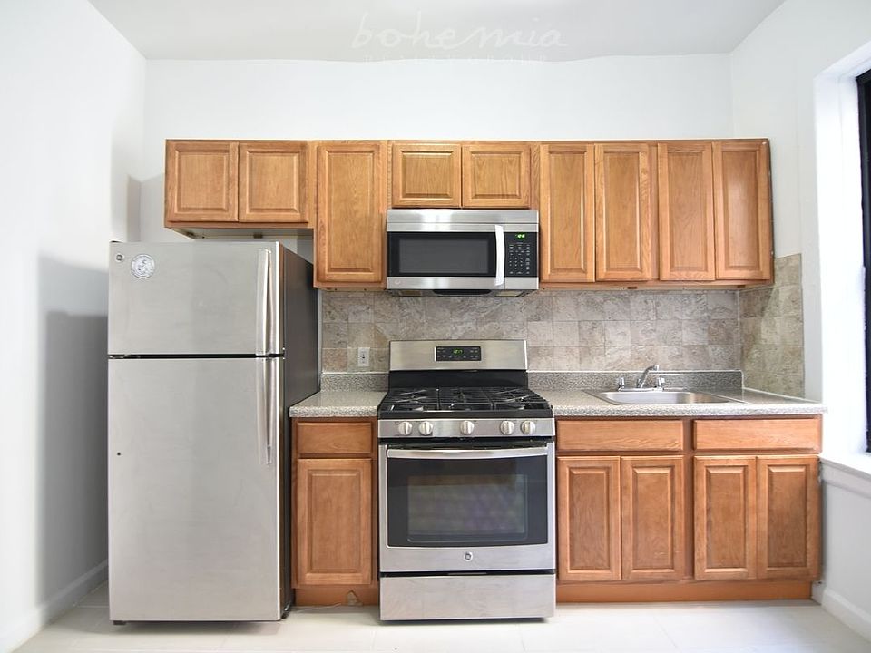 1st image of 3875 Broadway #46