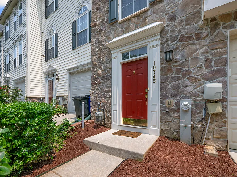 10745 Hillingdon Rd — Photo 52