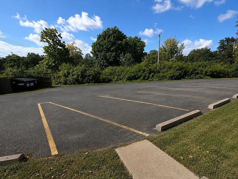 205 Wheaton Ct — Photo 27