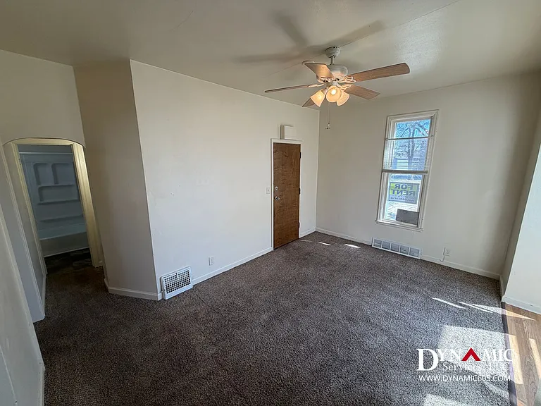 215 S Duluth Ave — Photo 4