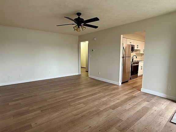4th image of 1620 Brook Park Dr #1620
