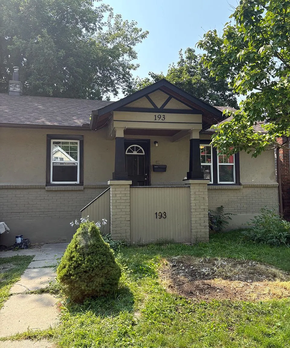 3 bed, $2,400 — Photo 1