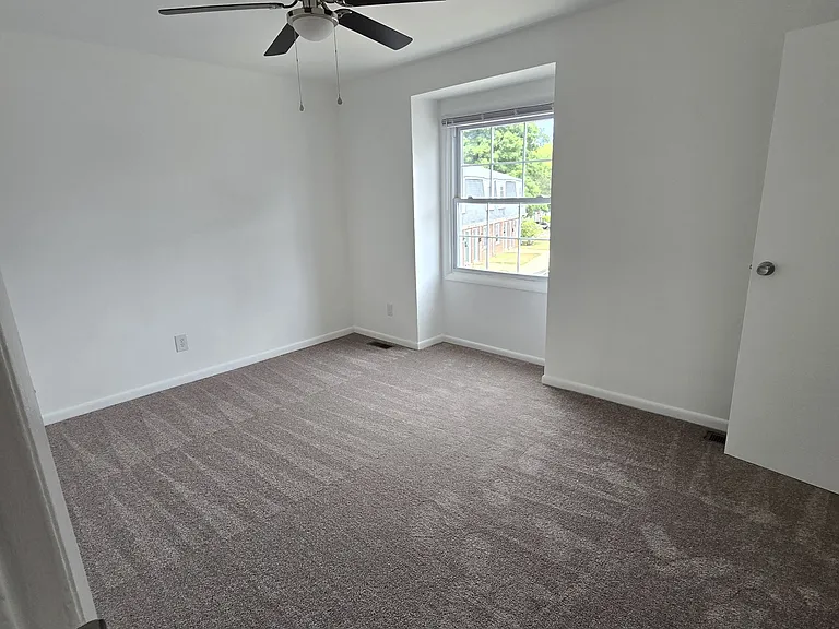 2626 Wayside Dr — Photo 10