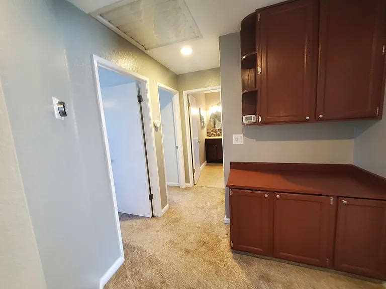 8700 Brittany Park Dr — Photo 5