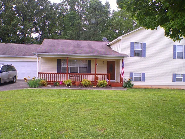 4851 Countryside Dr, Flowery Branch, GA 30542