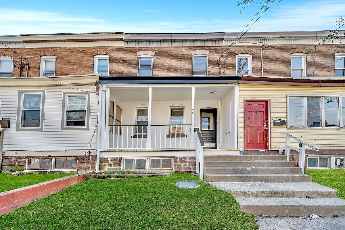 Building Photo - 25 Adella Ave