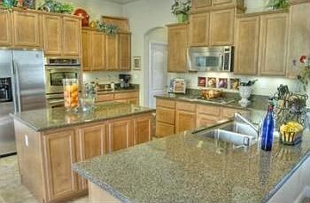 4th image of 2712 Westview Dr
