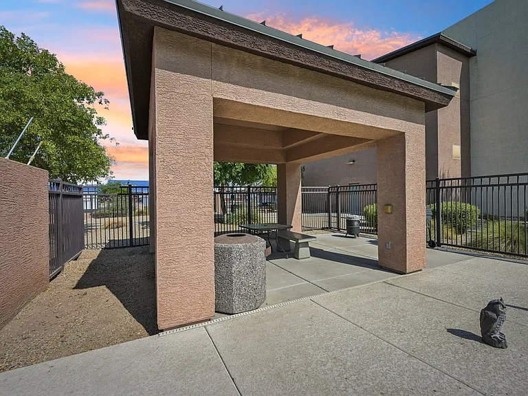 Washington Pointe — Photo 18