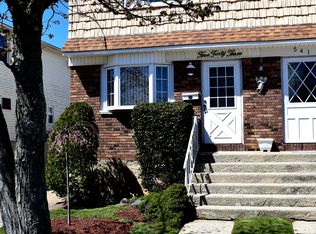 543 Riga St, Staten Island, NY 10306
