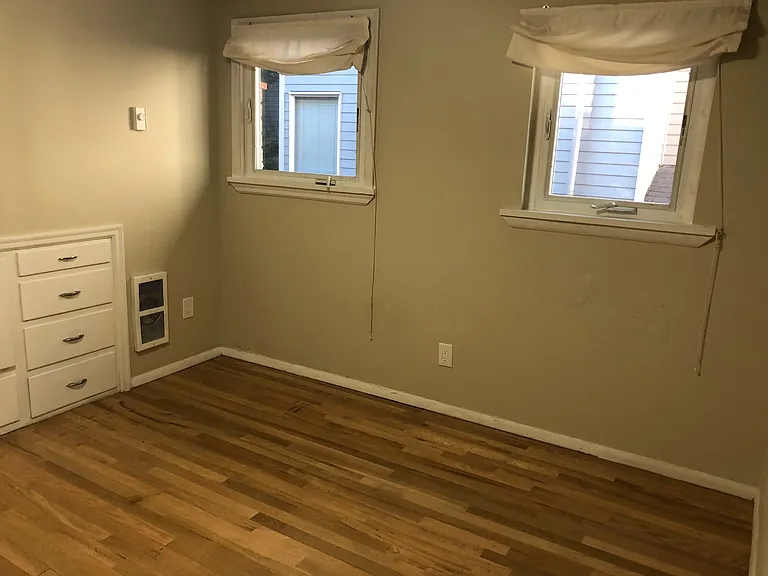 2209 Boylston Ave E — Photo 3