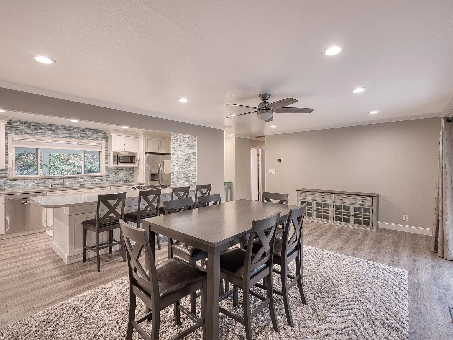 3 bed, 1475 sqft, $5,500 — Photo 3