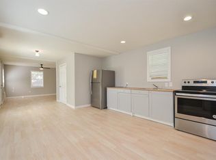 908 Altic St #B, Houston, TX 77023