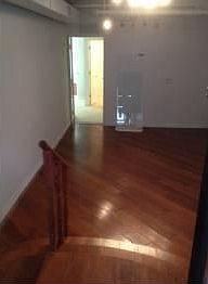 2nd image of 1930 W Montrose Ave