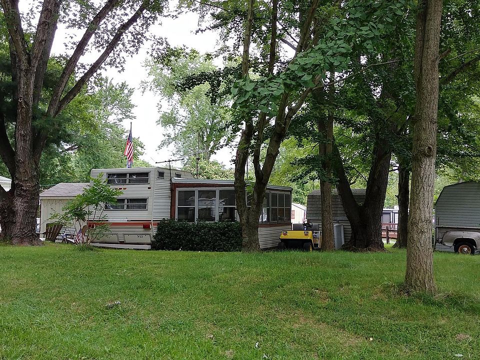 2nd image of 123 Accokeek Lane Gln #3