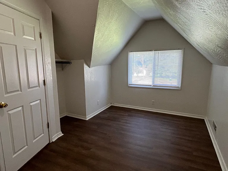 2508 N National Ave — Photo 16