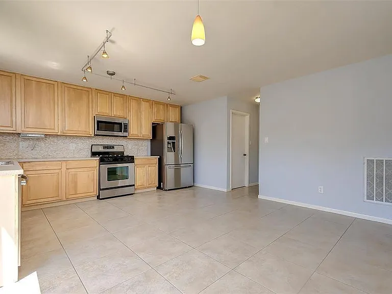 6707 Wild Pecan Trl — Photo 12