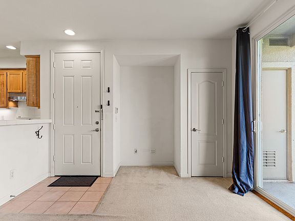 2nd image of 1589 Chandler St #117